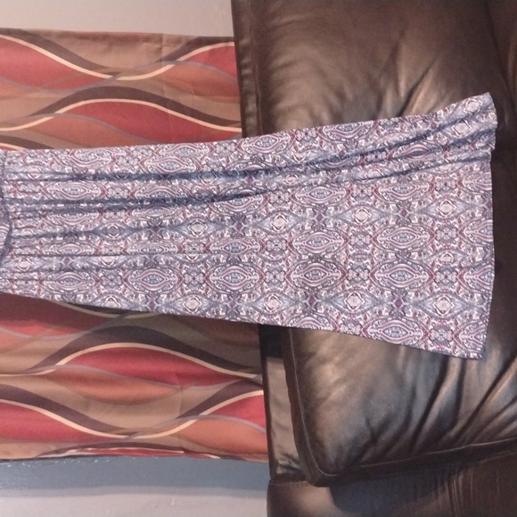 Dress - Picture 2 of 5